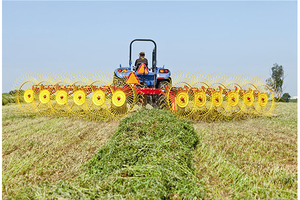 New Holland DuraVee 1428 for sale at Berchtold Equipment Co., California New Holland DuraVee 1428 for sale at Berchtold Equipment Co., California