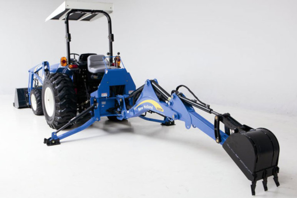 New Holland 915GH for sale at Berchtold Equipment Co., California New Holland 915GH for sale at Berchtold Equipment Co., California