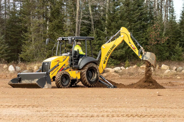 New Holland B75D for sale at Berchtold Equipment Co., California New Holland B75D for sale at Berchtold Equipment Co., California