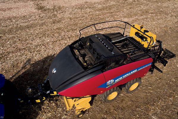 New Holland BigBaler 330 Plus CropCutter™ Rotor Cutter for sale at Berchtold Equipment Co., California New Holland BigBaler 330 Plus CropCutter™ Rotor Cutter for sale at Berchtold Equipment Co., California