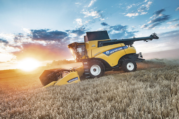 New Holland | CR Revelation | Model CR6.90 for sale at Berchtold Equipment Co., California