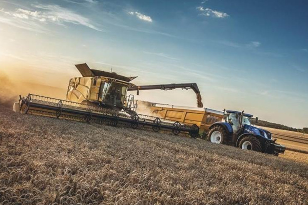 New Holland CR9.90 Aggressive Shake for sale at Berchtold Equipment Co., California New Holland CR9.90 Aggressive Shake for sale at Berchtold Equipment Co., California