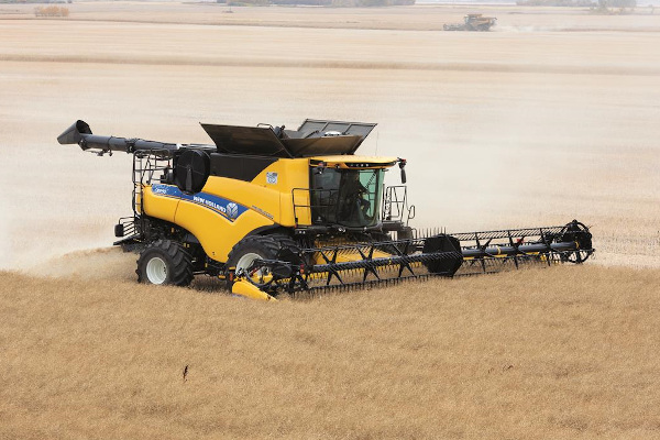 New Holland CR9.90 Opti-Clean for sale at Berchtold Equipment Co., California New Holland CR9.90 Opti-Clean for sale at Berchtold Equipment Co., California
