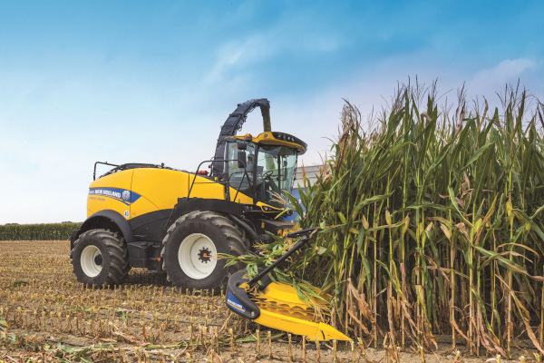 New Holland | FR Forage Cruiser SP Forage Harvesters | Model FR920 for sale at Berchtold Equipment Co., California