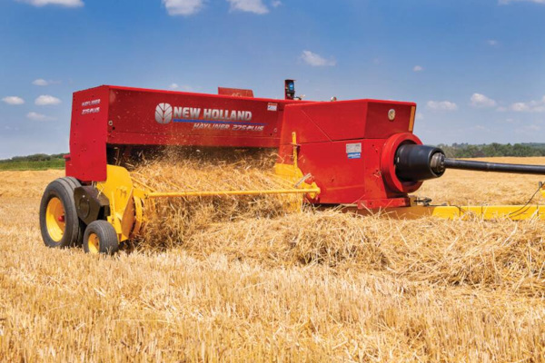 New Holland | Hayliner® Small Square Balers | Model Hayliner® 275 PLUS for sale at Berchtold Equipment Co., California