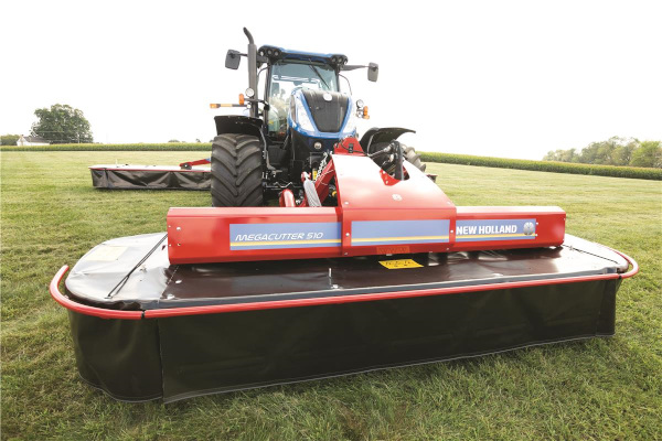 New Holland MegaCutter™ 510 Front Mounted Disc Mower for sale at Berchtold Equipment Co., California New Holland MegaCutter™ 510 Front Mounted Disc Mower for sale at Berchtold Equipment Co., California