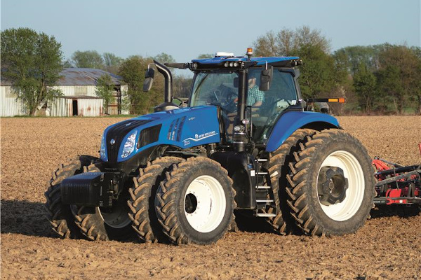 New Holland | Genesis T8 With PLM Intelligence™ | Model T8.435 for sale at Berchtold Equipment Co., California
