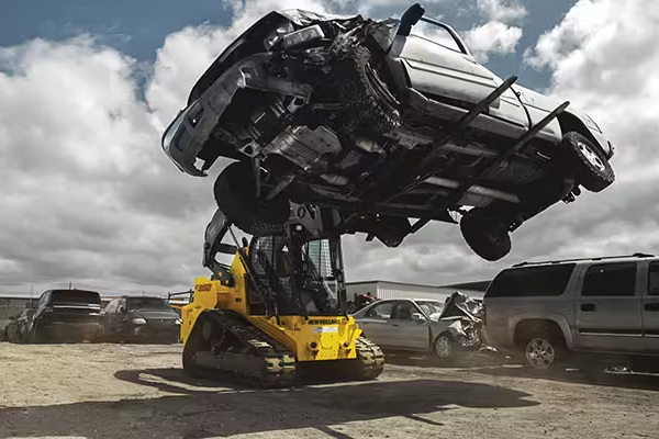 New Holland | Compact Track Loaders | Compact Track Loaders for sale at Berchtold Equipment Co., California