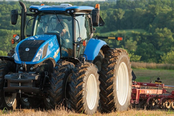 New Holland T7.230 SideWinder II for sale at Berchtold Equipment Co., California New Holland T7.230 SideWinder II for sale at Berchtold Equipment Co., California