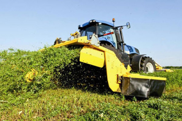 New Holland | MegaCutter Triple Disc Mower-Conditioners | Model MegaCutter 530 Rear Mounted Mower Conditioner for sale at Berchtold Equipment Co., California