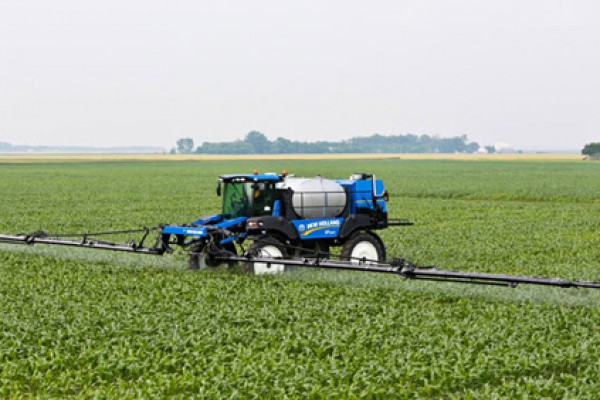 New Holland | Guardian Front Boom Sprayers | Model SP.275F (PRIOR MODEL) for sale at Berchtold Equipment Co., California