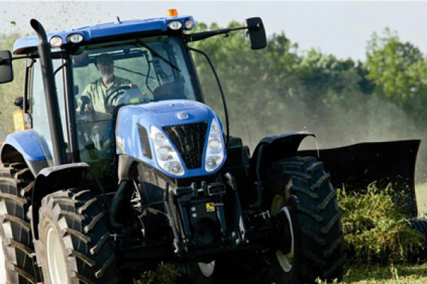 New Holland | T7 Series-Tier 4A | Model T7.200 for sale at Berchtold Equipment Co., California