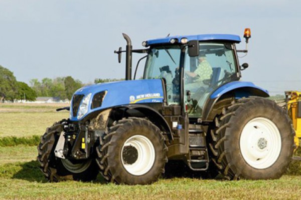 New Holland | T7 Series-Tier 4A | Model T7.210 for sale at Berchtold Equipment Co., California